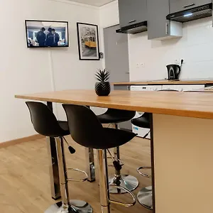 Paris Cosy Private With Shared Space - Privee Avec Espace Commun Paris Bed & Breakfast